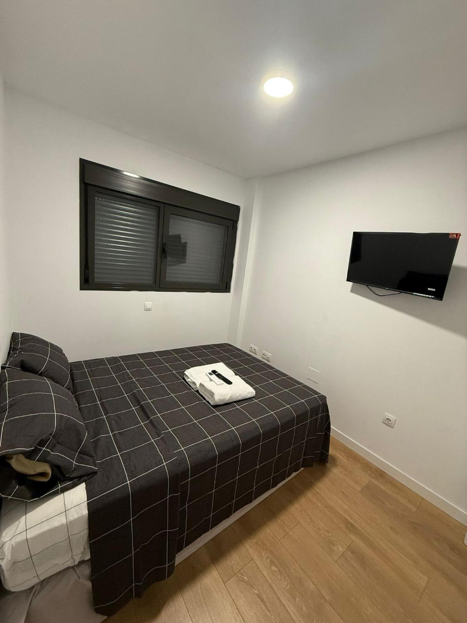 To Room Madrid Porras Luaran gambar